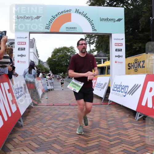 30.08.2026 - Blankeneser Heldenlauf Lena Gebhardt http://msf.ph/oto/10076251 30.08.2026 10:29:36 Ziel 5051, 5499, 5525, 5526, 5528, 5656, 5765 meine-sportfotos.de