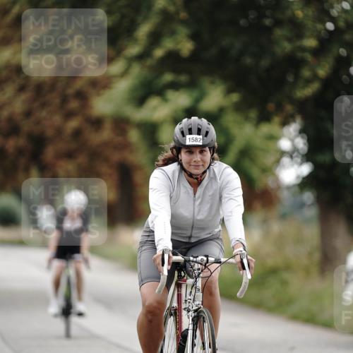 30.08.2026 - Elbe Triathlon Hamburg Michael Burmester http://msf.ph/oto/10076254 30.08.2026 11:17:32 Radfahren 1301, 1332, 1582 meine-sportfotos.de