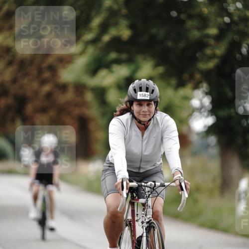 30.08.2026 - Elbe Triathlon Hamburg Michael Burmester http://msf.ph/oto/10076256 30.08.2026 11:17:32 Radfahren 1301, 1332, 1582 meine-sportfotos.de