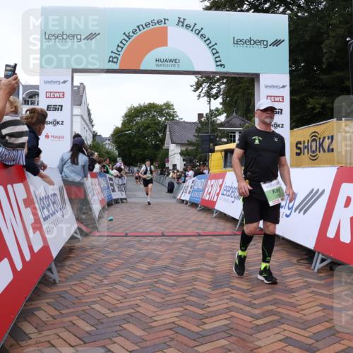 30.08.2026 - Blankeneser Heldenlauf Lena Gebhardt http://msf.ph/oto/10076259 30.08.2026 10:29:38 Ziel 5051, 5499, 5528, 5656, 5765 meine-sportfotos.de