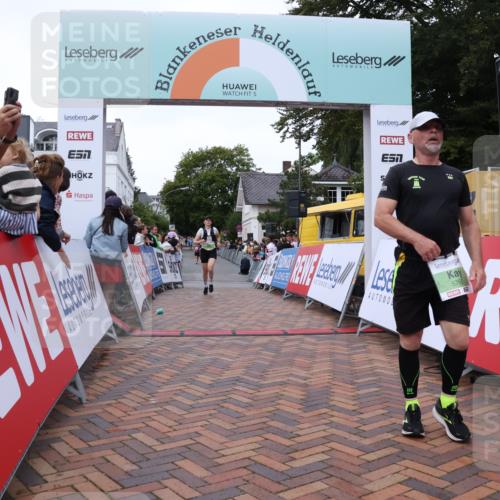 30.08.2026 - Blankeneser Heldenlauf Lena Gebhardt http://msf.ph/oto/10076263 30.08.2026 10:29:38 Ziel 5051, 5499, 5528, 5656, 5765 meine-sportfotos.de