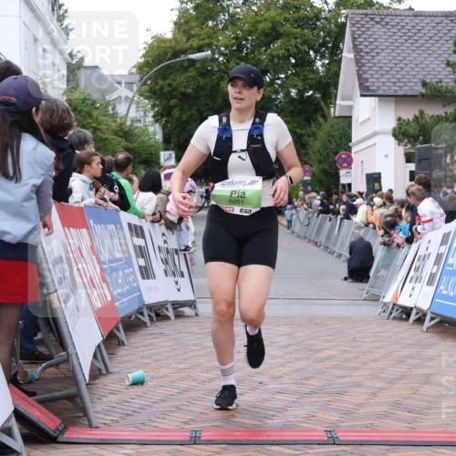 30.08.2026 - Blankeneser Heldenlauf Lena Gebhardt http://msf.ph/oto/10076268 30.08.2026 10:29:40 Ziel 5051, 5499, 5528, 5656, 5765 meine-sportfotos.de