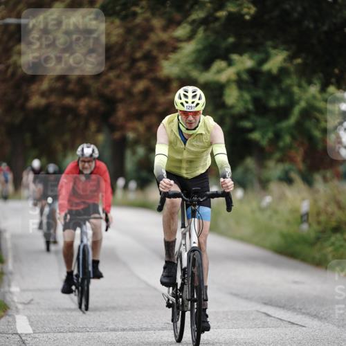 30.08.2026 - Elbe Triathlon Hamburg Michael Burmester http://msf.ph/oto/10076296 30.08.2026 11:18:17 Radfahren 1291, 1331, 1367 meine-sportfotos.de