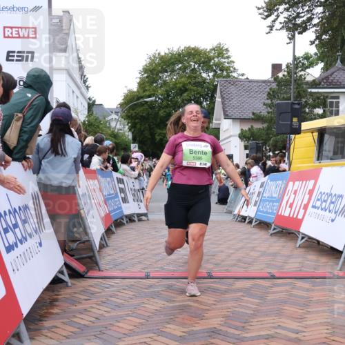 30.08.2026 - Blankeneser Heldenlauf Lena Gebhardt http://msf.ph/oto/10076311 30.08.2026 10:29:49 Ziel 5395, 5397 meine-sportfotos.de