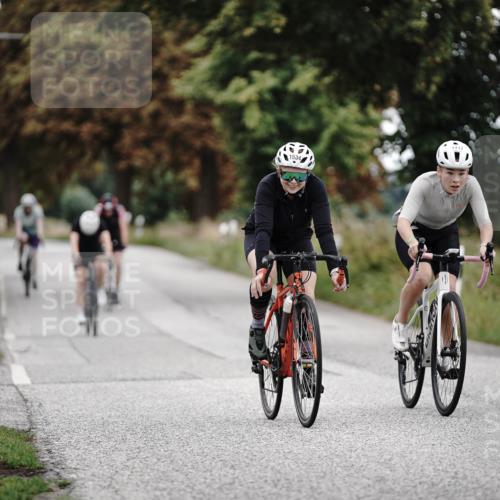 30.08.2026 - Elbe Triathlon Hamburg Michael Burmester http://msf.ph/oto/10076327 30.08.2026 11:18:42 Radfahren 1333, 1412, 1512, 1534, 1542 meine-sportfotos.de