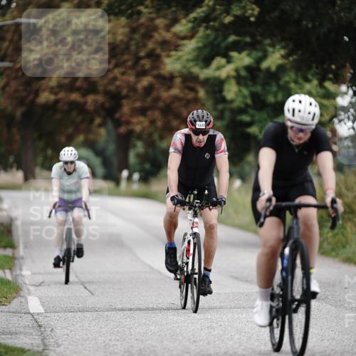 30.08.2026 - Elbe Triathlon Hamburg Michael Burmester http://msf.ph/oto/10076329 30.08.2026 11:18:45 Radfahren 1333, 1412, 1512, 1534, 1542, 1689 meine-sportfotos.de
