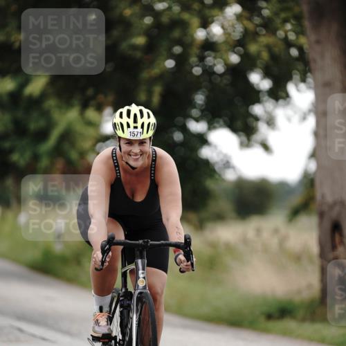 30.08.2026 - Elbe Triathlon Hamburg Michael Burmester http://msf.ph/oto/10076368 30.08.2026 11:19:35 Radfahren 1519, 1571, 1587 meine-sportfotos.de