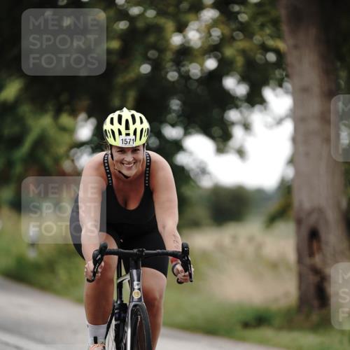 30.08.2026 - Elbe Triathlon Hamburg Michael Burmester http://msf.ph/oto/10076369 30.08.2026 11:19:35 Radfahren 1519, 1571, 1587 meine-sportfotos.de