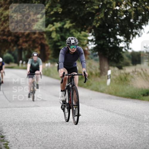 30.08.2026 - Elbe Triathlon Hamburg Michael Burmester http://msf.ph/oto/10076403 30.08.2026 11:19:57 Radfahren 1535, 1540, 1543 meine-sportfotos.de