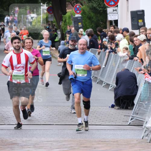 30.08.2026 - Blankeneser Heldenlauf Lena Gebhardt http://msf.ph/oto/10076410 30.08.2026 10:30:16 Ziel  meine-sportfotos.de