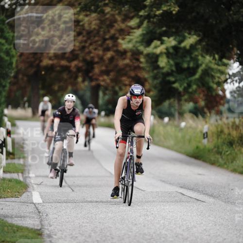 30.08.2026 - Elbe Triathlon Hamburg Michael Burmester http://msf.ph/oto/10076487 30.08.2026 11:21:21 Radfahren 1411, 1450, 1537, 1557, 1566, 1702 meine-sportfotos.de