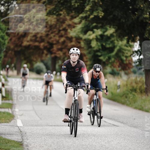 30.08.2026 - Elbe Triathlon Hamburg Michael Burmester http://msf.ph/oto/10076491 30.08.2026 11:21:22 Radfahren 1411, 1450, 1537, 1557, 1566, 1702 meine-sportfotos.de
