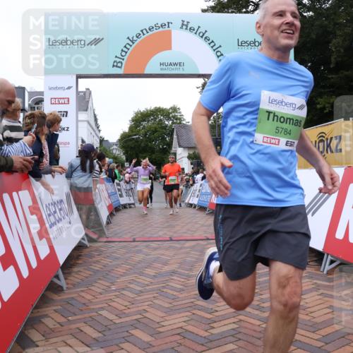 30.08.2026 - Blankeneser Heldenlauf Lena Gebhardt http://msf.ph/oto/10076502 30.08.2026 10:30:39 Ziel 5019, 5153, 5206, 5213, 5292, 5421, 5470, 5784 meine-sportfotos.de
