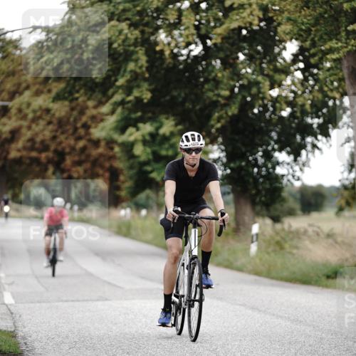 30.08.2026 - Elbe Triathlon Hamburg Michael Burmester http://msf.ph/oto/10076515 30.08.2026 11:21:38 Radfahren 1373, 1403, 1404, 1474 meine-sportfotos.de