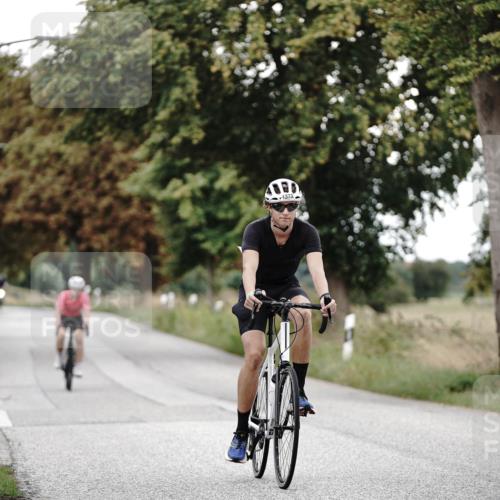 30.08.2026 - Elbe Triathlon Hamburg Michael Burmester http://msf.ph/oto/10076516 30.08.2026 11:21:39 Radfahren 1373, 1403, 1404, 1474 meine-sportfotos.de