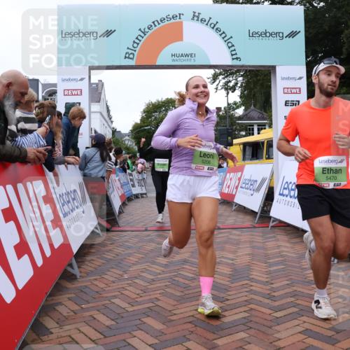 30.08.2026 - Blankeneser Heldenlauf Lena Gebhardt http://msf.ph/oto/10076518 30.08.2026 10:30:42 Ziel 5019, 5153, 5206, 5213, 5292, 5421, 5470, 5784 meine-sportfotos.de