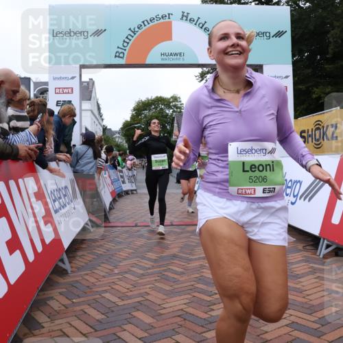 30.08.2026 - Blankeneser Heldenlauf Lena Gebhardt http://msf.ph/oto/10076522 30.08.2026 10:30:42 Ziel 5019, 5153, 5206, 5213, 5292, 5421, 5470, 5784 meine-sportfotos.de