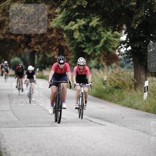 30.08.2026 - Elbe Triathlon Hamburg Michael Burmester http://msf.ph/oto/10076537 30.08.2026 11:21:56 Radfahren 1391, 1400, 1423, 1658, 1715 meine-sportfotos.de