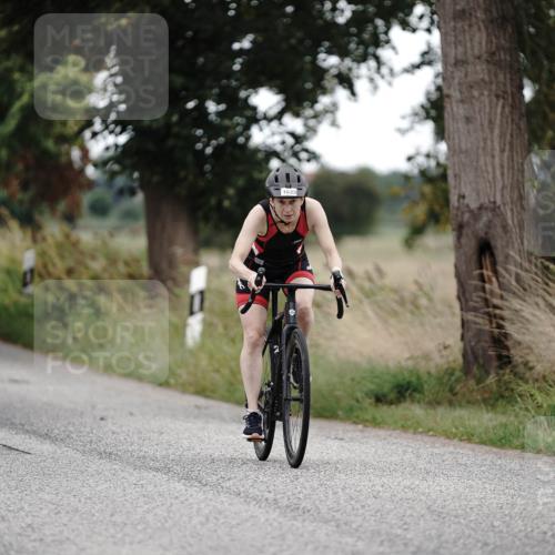 30.08.2026 - Elbe Triathlon Hamburg Michael Burmester http://msf.ph/oto/10076556 30.08.2026 11:22:07 Radfahren 801, 1596, 1633 meine-sportfotos.de