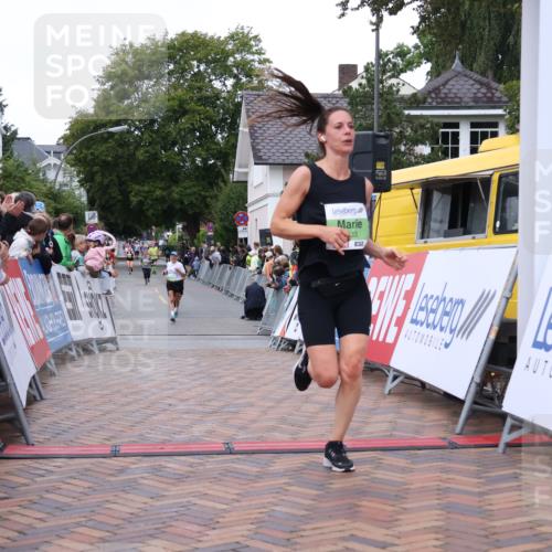 30.08.2026 - Blankeneser Heldenlauf Lena Gebhardt http://msf.ph/oto/10076557 30.08.2026 10:30:47 Ziel 5153, 5206, 5213, 5421, 5470, 5733 meine-sportfotos.de