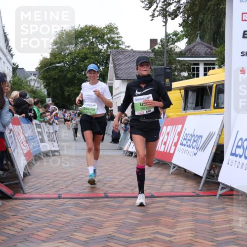30.08.2026 - Blankeneser Heldenlauf Lena Gebhardt http://msf.ph/oto/10076574 30.08.2026 10:30:55 Ziel 5071, 5176, 5733 meine-sportfotos.de