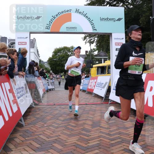 30.08.2026 - Blankeneser Heldenlauf Lena Gebhardt http://msf.ph/oto/10076584 30.08.2026 10:30:56 Ziel 5071, 5176 meine-sportfotos.de
