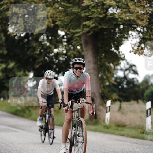 30.08.2026 - Elbe Triathlon Hamburg Michael Burmester http://msf.ph/oto/10076585 30.08.2026 11:22:38 Radfahren 1095, 1401, 1483 meine-sportfotos.de
