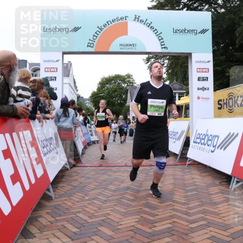 30.08.2026 - Blankeneser Heldenlauf Lena Gebhardt http://msf.ph/oto/10076627 30.08.2026 10:31:10 Ziel 5035, 5226, 5460, 5507, 5677 meine-sportfotos.de