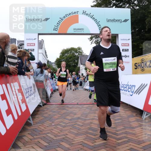 30.08.2026 - Blankeneser Heldenlauf Lena Gebhardt http://msf.ph/oto/10076631 30.08.2026 10:31:10 Ziel 5035, 5226, 5460, 5507, 5677 meine-sportfotos.de