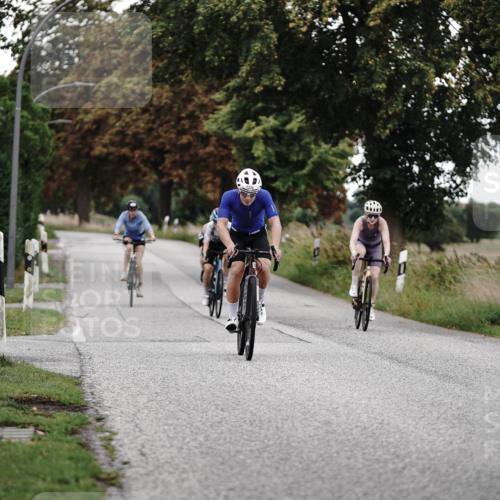 30.08.2026 - Elbe Triathlon Hamburg Michael Burmester http://msf.ph/oto/10076638 30.08.2026 11:23:20 Radfahren 1376, 1428, 1626, 1631, 1694 meine-sportfotos.de