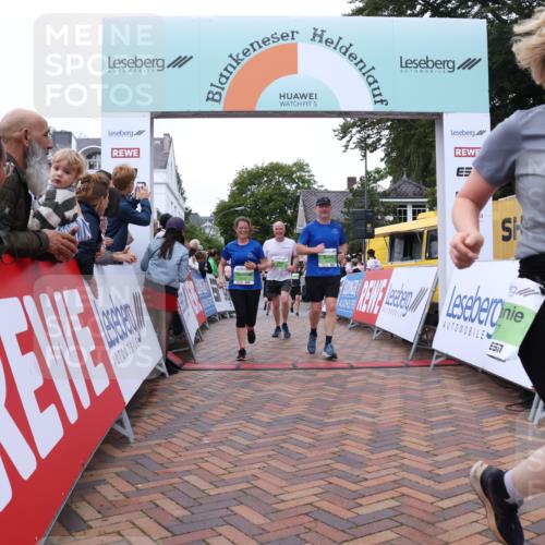 30.08.2026 - Blankeneser Heldenlauf Lena Gebhardt http://msf.ph/oto/10076657 30.08.2026 10:31:15 Ziel 5132, 5226, 5460, 5507, 5677, 5720, 5721 meine-sportfotos.de