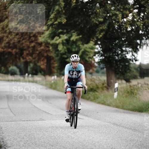 30.08.2026 - Elbe Triathlon Hamburg Michael Burmester http://msf.ph/oto/10076663 30.08.2026 11:24:09 Radfahren 1388 meine-sportfotos.de