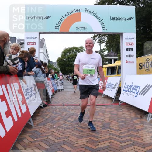 30.08.2026 - Blankeneser Heldenlauf Lena Gebhardt http://msf.ph/oto/10076680 30.08.2026 10:31:18 Ziel 5132, 5226, 5507, 5514, 5516, 5677, 5720, 5721 meine-sportfotos.de