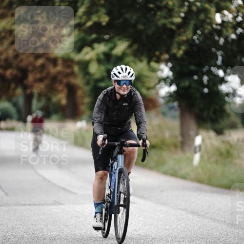30.08.2026 - Elbe Triathlon Hamburg Michael Burmester http://msf.ph/oto/10076706 30.08.2026 11:25:05 Radfahren 1425, 1507, 1600, 1609, 1665, 1690, 1712 meine-sportfotos.de