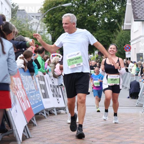 30.08.2026 - Blankeneser Heldenlauf Lena Gebhardt http://msf.ph/oto/10076742 30.08.2026 10:31:31 Ziel 5182, 5267, 5346 meine-sportfotos.de