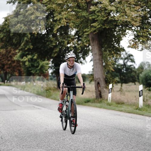 30.08.2026 - Elbe Triathlon Hamburg Michael Burmester http://msf.ph/oto/10076749 30.08.2026 11:25:54 Radfahren 1355, 1396, 1601, 1675 meine-sportfotos.de