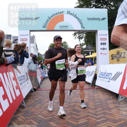 30.08.2026 - Blankeneser Heldenlauf Lena Gebhardt http://msf.ph/oto/10076755 30.08.2026 10:31:34 Ziel 5182, 5267, 5346, 5715 meine-sportfotos.de