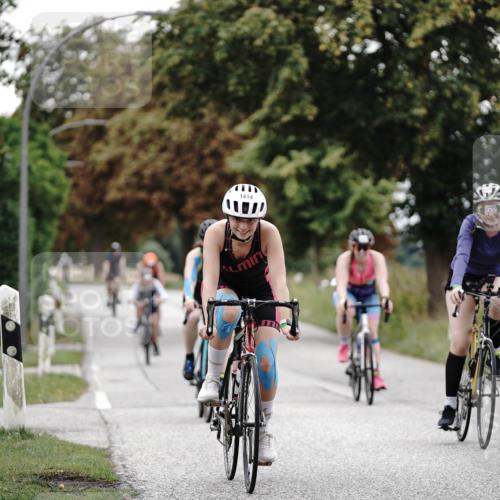 30.08.2026 - Elbe Triathlon Hamburg Michael Burmester http://msf.ph/oto/10076775 30.08.2026 11:26:30 Radfahren 1364, 1397, 1414, 1432, 1448, 1460, 1623, 1697 meine-sportfotos.de