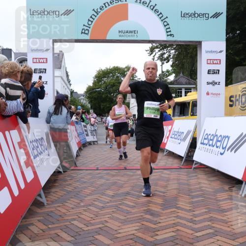 30.08.2026 - Blankeneser Heldenlauf Lena Gebhardt http://msf.ph/oto/10076801 30.08.2026 10:31:41 Ziel 5108, 5157, 5182, 5267, 5346, 5552, 5715 meine-sportfotos.de
