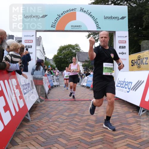 30.08.2026 - Blankeneser Heldenlauf Lena Gebhardt http://msf.ph/oto/10076806 30.08.2026 10:31:42 Ziel 5057, 5108, 5141, 5157, 5267, 5496, 5552, 5715, 5892 meine-sportfotos.de