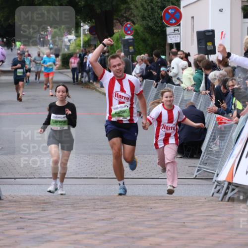 30.08.2026 - Blankeneser Heldenlauf Lena Gebhardt http://msf.ph/oto/10076843 30.08.2026 10:31:56 Ziel 5155, 5170, 5171, 5354, 5885 meine-sportfotos.de