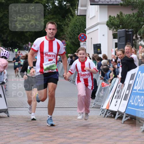 30.08.2026 - Blankeneser Heldenlauf Lena Gebhardt http://msf.ph/oto/10076845 30.08.2026 10:31:59 Ziel 5155, 5175, 5354, 5652 meine-sportfotos.de