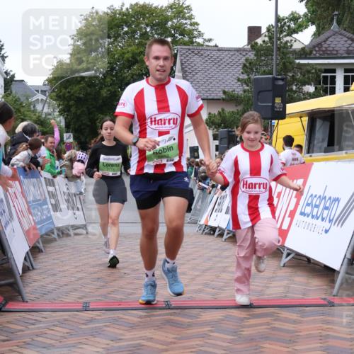 30.08.2026 - Blankeneser Heldenlauf Lena Gebhardt http://msf.ph/oto/10076847 30.08.2026 10:32:01 Ziel 5175, 5354, 5652 meine-sportfotos.de