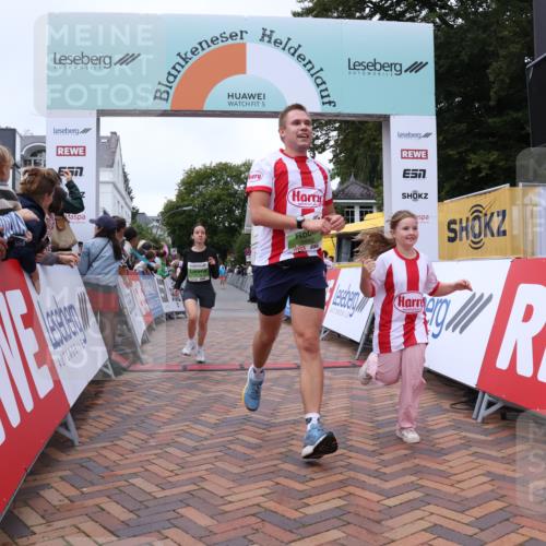 30.08.2026 - Blankeneser Heldenlauf Lena Gebhardt http://msf.ph/oto/10076850 30.08.2026 10:32:02 Ziel 5175, 5652 meine-sportfotos.de