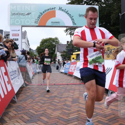 30.08.2026 - Blankeneser Heldenlauf Lena Gebhardt http://msf.ph/oto/10076852 30.08.2026 10:32:02 Ziel 5175, 5652 meine-sportfotos.de