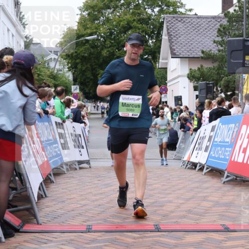 30.08.2026 - Blankeneser Heldenlauf Lena Gebhardt http://msf.ph/oto/10076865 30.08.2026 10:32:16 Ziel 5025, 5089, 5609 meine-sportfotos.de