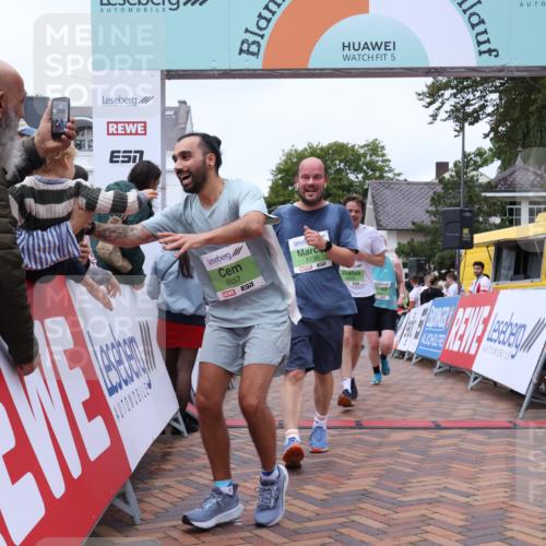 30.08.2026 - Blankeneser Heldenlauf Lena Gebhardt http://msf.ph/oto/10076871 30.08.2026 10:32:23 Ziel 5073, 5089, 5138, 5293, 5557 meine-sportfotos.de