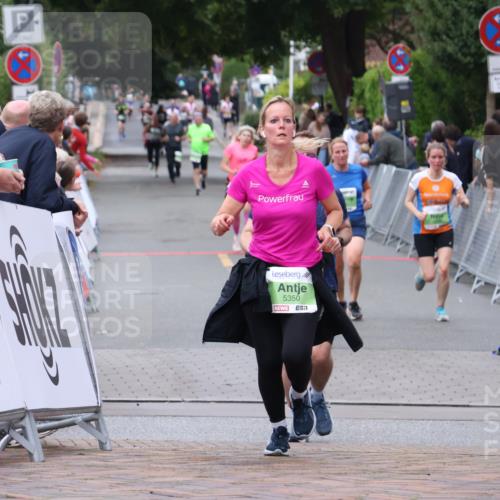 30.08.2026 - Blankeneser Heldenlauf Lena Gebhardt http://msf.ph/oto/10076881 30.08.2026 10:32:38 Ziel 5350 meine-sportfotos.de