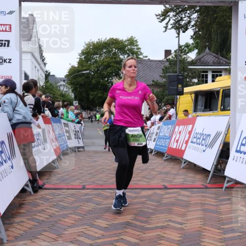 30.08.2026 - Blankeneser Heldenlauf Lena Gebhardt http://msf.ph/oto/10076884 30.08.2026 10:32:42 Ziel 5212, 5350, 5530, 5717 meine-sportfotos.de