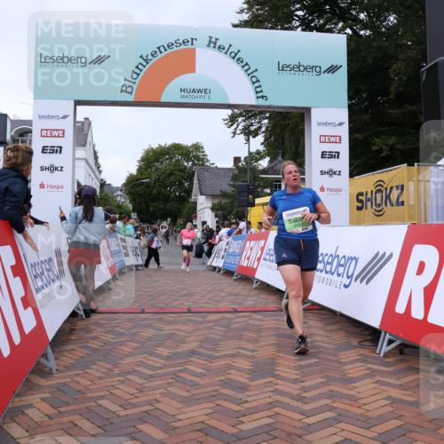 30.08.2026 - Blankeneser Heldenlauf Lena Gebhardt http://msf.ph/oto/10076895 30.08.2026 10:32:48 Ziel 5003, 5212, 5350, 5530, 5692, 5717 meine-sportfotos.de